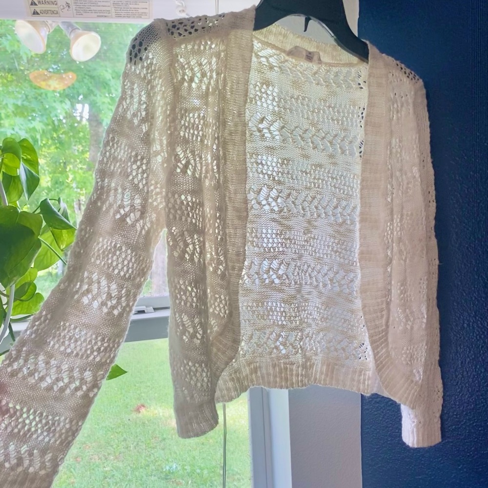 cropped shoulder shrug